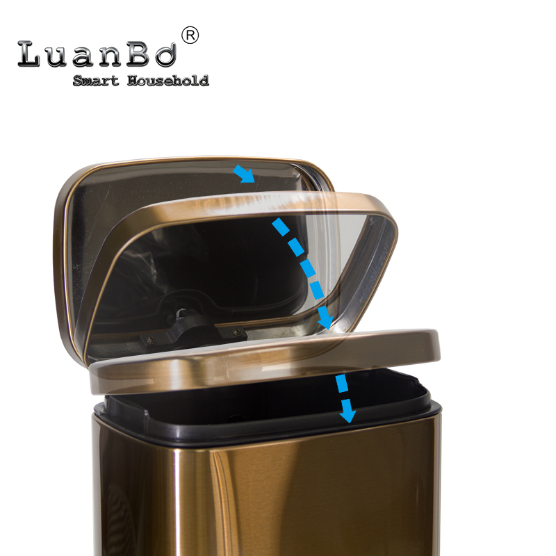 step trash cans Trittabfalleimer,