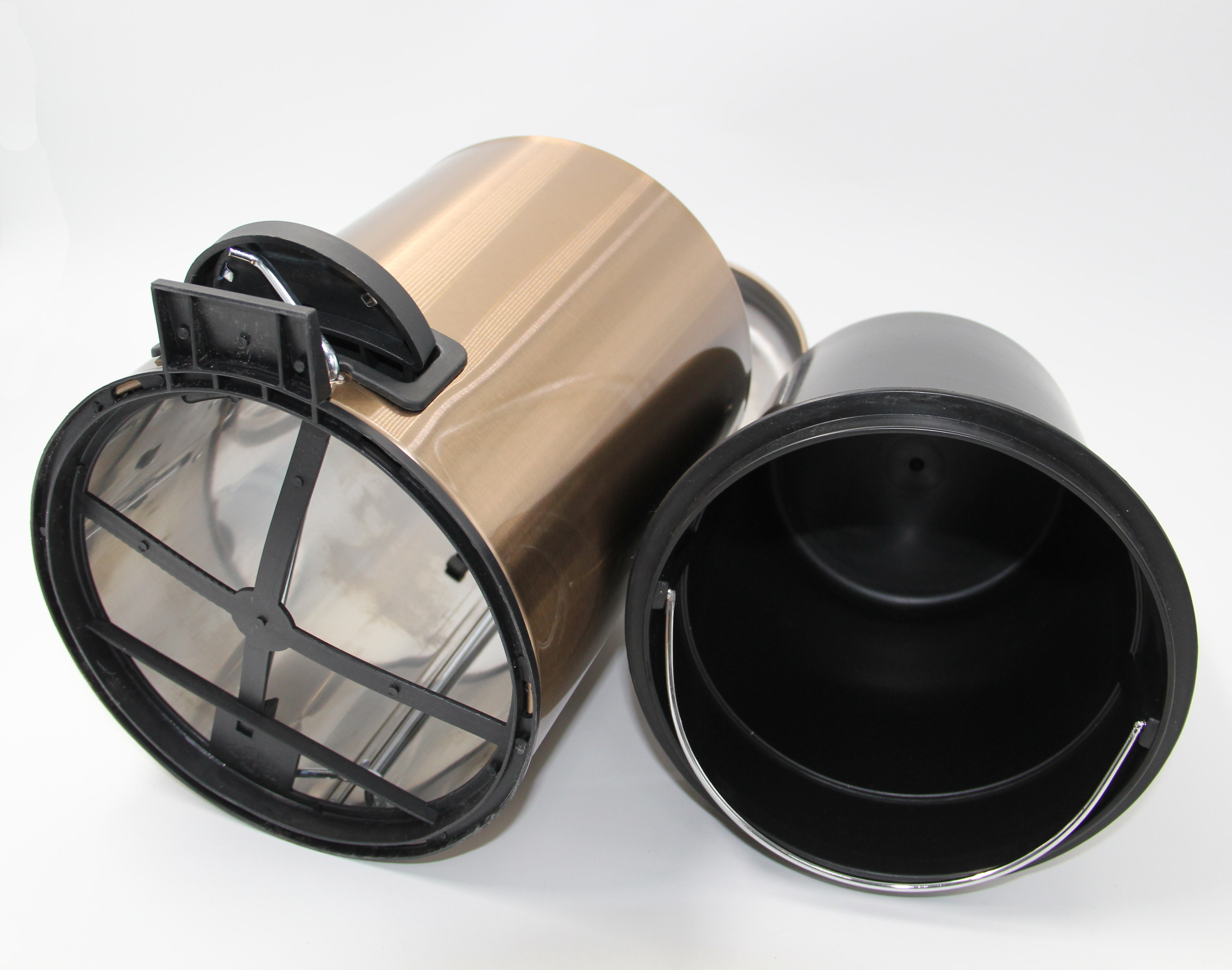 3L Gold glänzender Farbe Edelstahl Hotel Pedal Müllbehälter Bad Zubehör Fußpedal Abfallbehälter 410 Beschichtungsmüll Can