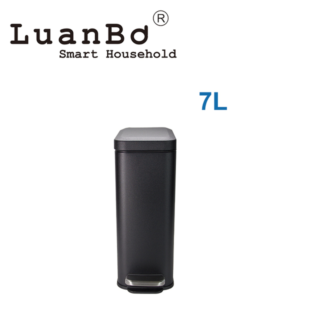 Rechteckiger schwarzer 7-Liter-Mülleimer mit Treteimer im schlanken Design und Soft-Close-Deckel für das Badezimmer