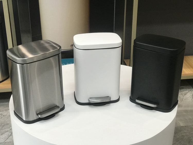 Rechteckiger Mülldose Küchenschrank Müllbehälter Weiche Nahe Recyclingbehälter für den Heimgebrauch