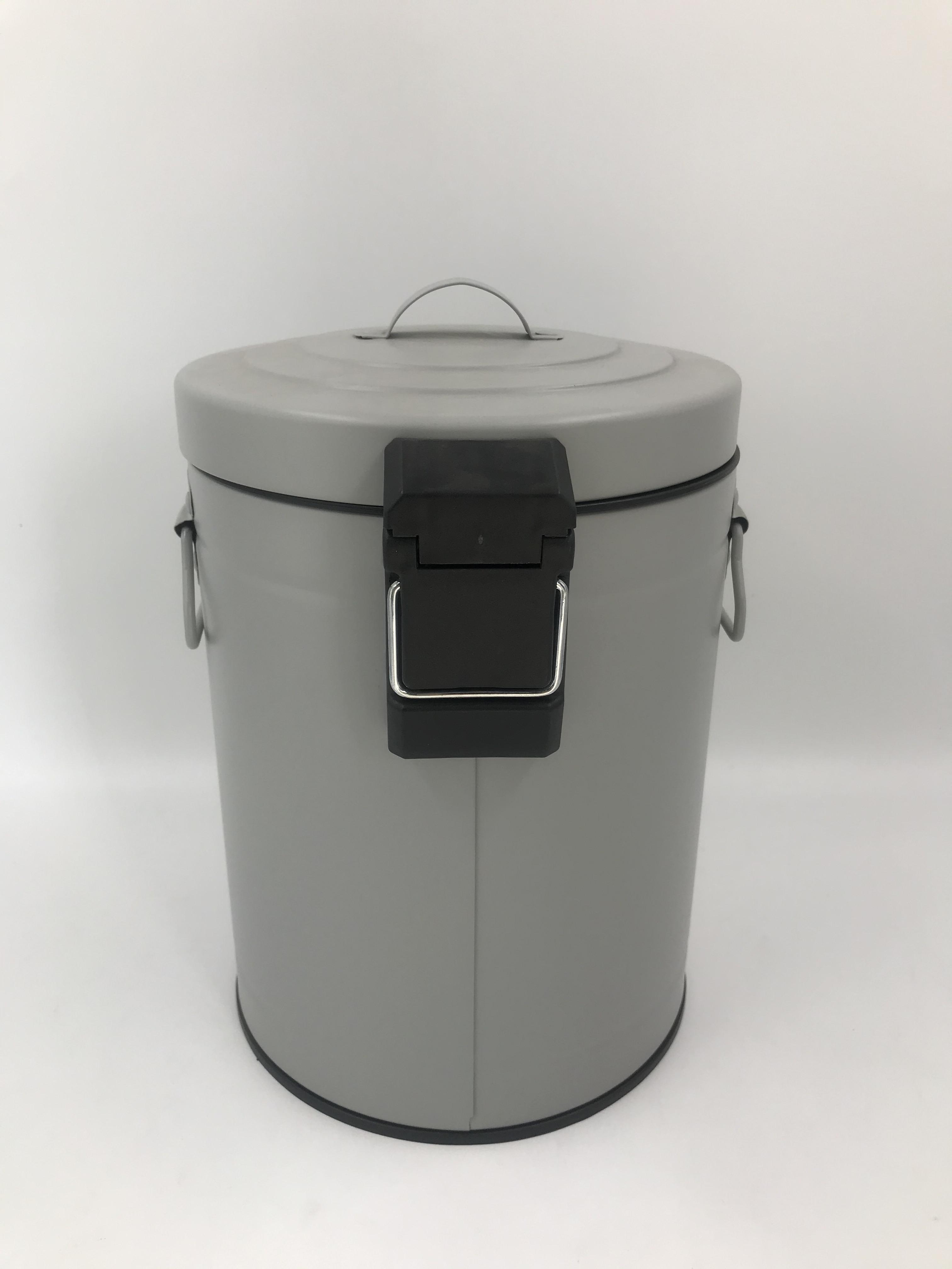 Neuer Typ Top Sale Custom hochwertige kleine Mülleimer Abfall Fuß Pedal Müll Mülleimer