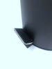 2024 Populäres Modell Bambus Deckel 5 -Liter Black Round Metal Foot Pedal Mülleimer mit abnehmbarem innerem Wastkorb für Küche
